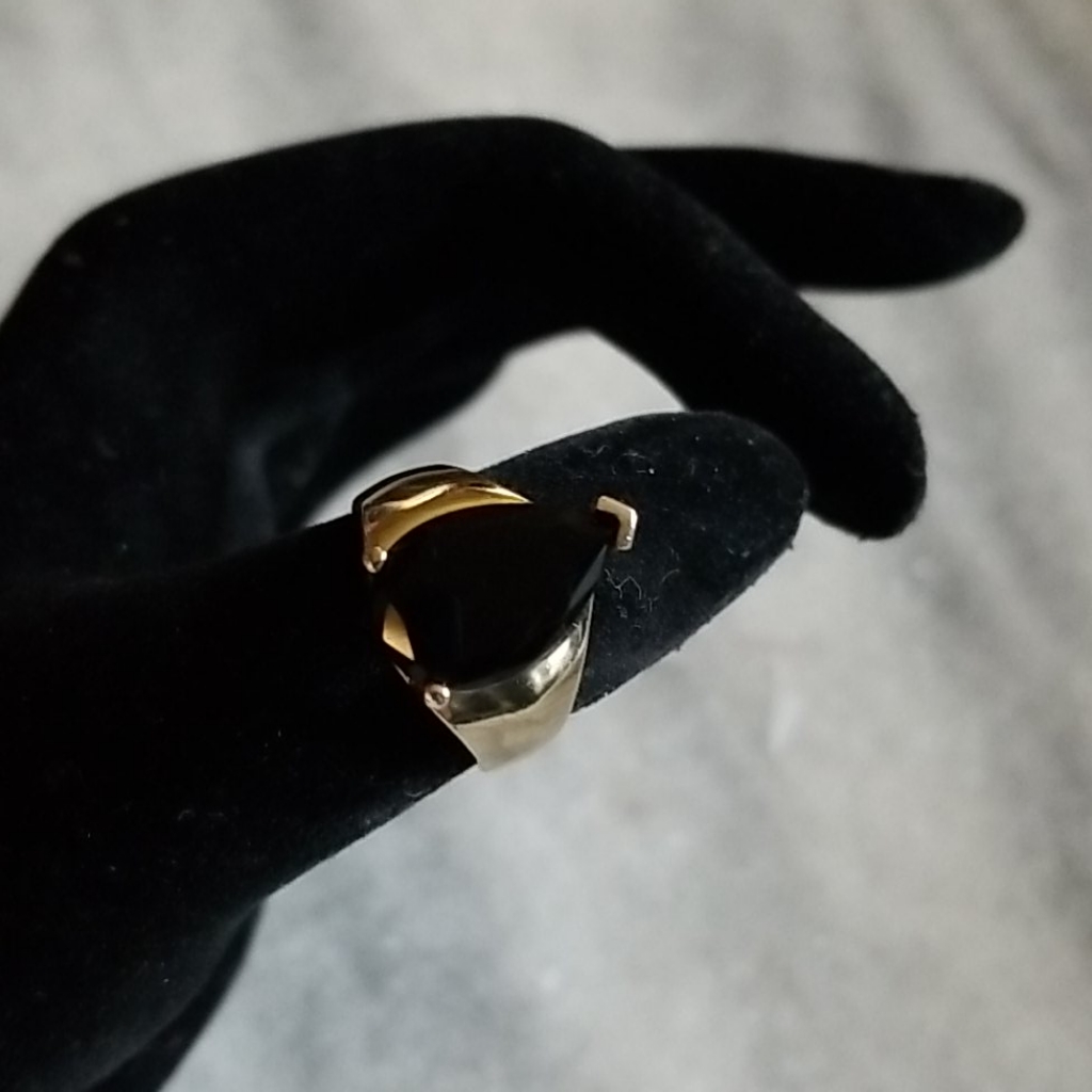 10k Gold Onyx Ring